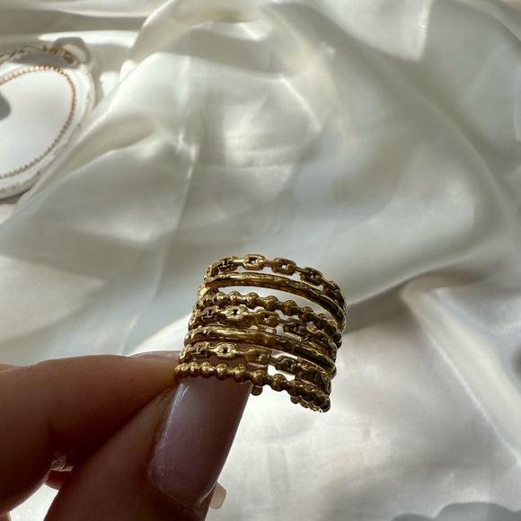 Sprial ring
Adjustable ring
Gold Plated Stainless Steel Ring - Picture 10 of 14